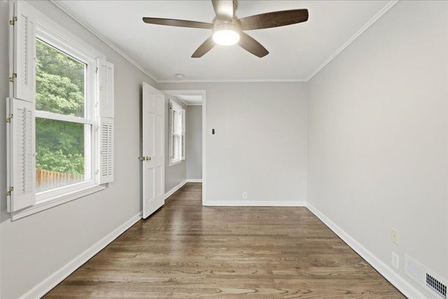 1239 CRESCENT Drive, Council Bluffs, IA 51503