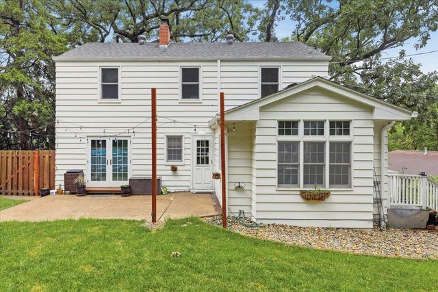 1239 CRESCENT Drive, Council Bluffs, IA 51503