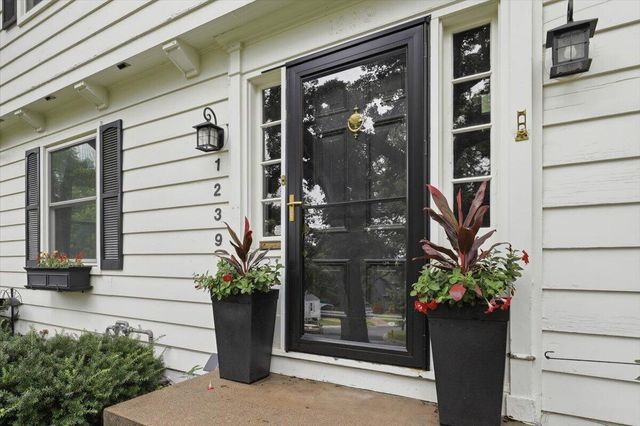 1239 CRESCENT Drive, Council Bluffs, IA 51503