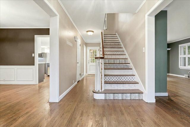 1239 CRESCENT Drive, Council Bluffs, IA 51503