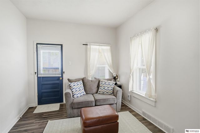 3621 V Street, Omaha, NE 68107