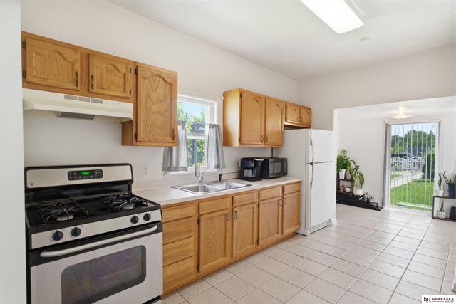 3621 V Street, Omaha, NE 68107