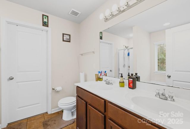 2803 Old House Circle, Matthews, NC 28105