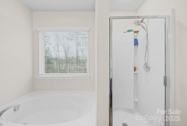 2803 Old House Circle, Matthews, NC 28105