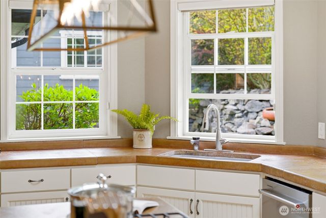 4202 N 27th Street, Tacoma, WA 98407