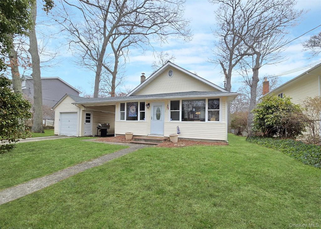 473 Michigan Street, Ronkonkoma, NY 11779