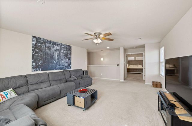 209 Anderson ST, Hutto, TX 78634