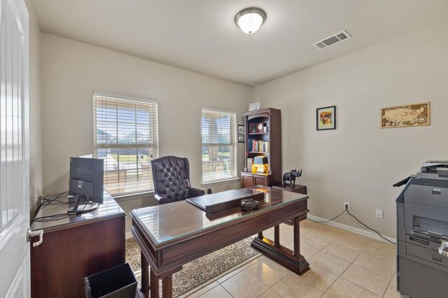 209 Anderson ST, Hutto, TX 78634