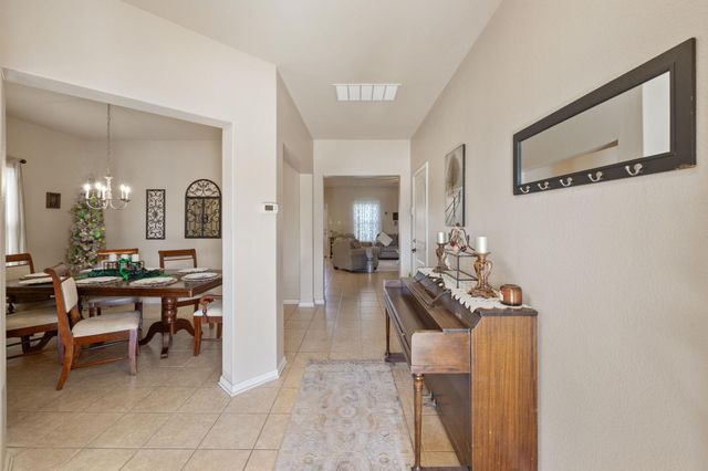 209 Anderson ST, Hutto, TX 78634