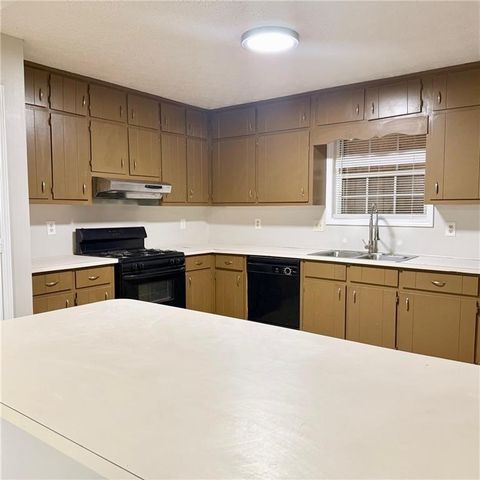 524 Julius Drive, Stone Mountain, GA 30087