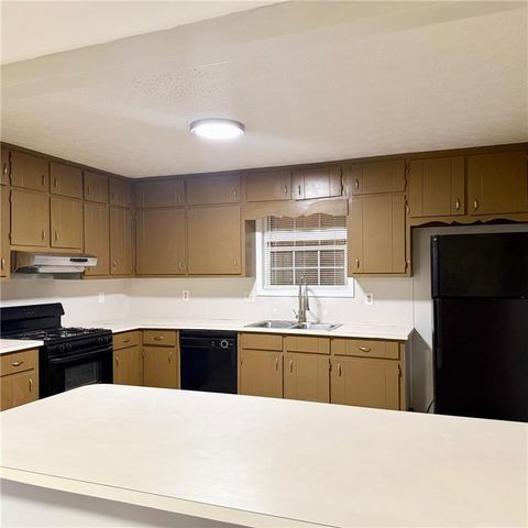 524 Julius Drive, Stone Mountain, GA 30087