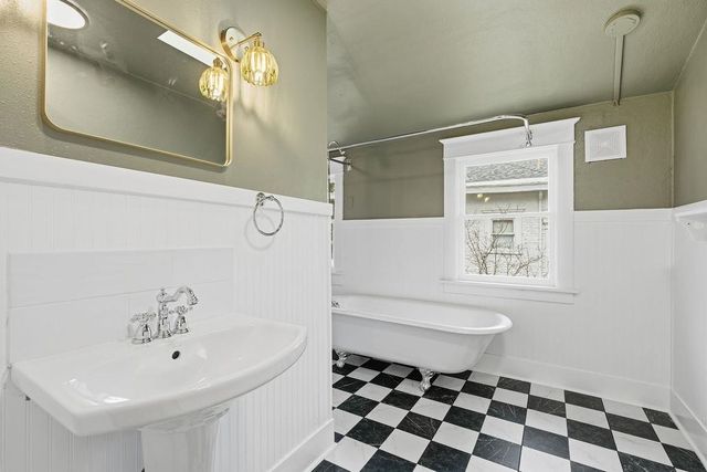 2114 S Grand Blvd, Spokane, WA 99203