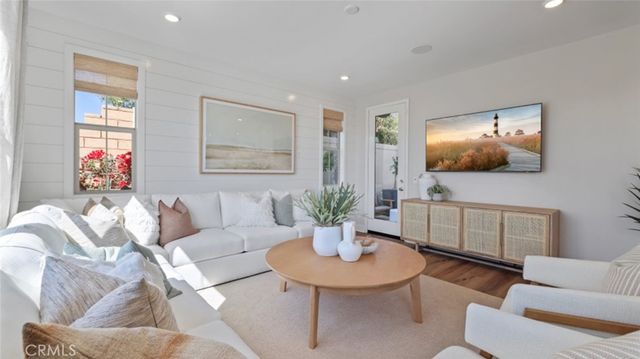 713 Guy Turner Drive, Camarillo, CA 93010