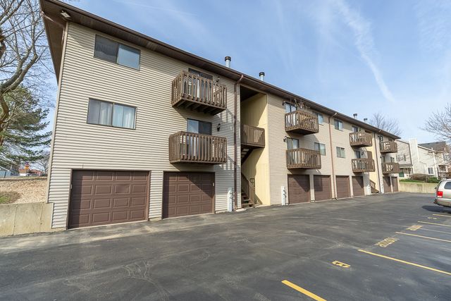 381 S Collins Street B, South Elgin, IL 60177