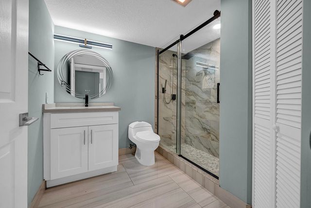 1010 Villa Circle, Boynton Beach, FL 33435