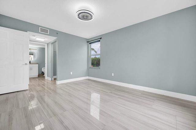 1010 Villa Circle, Boynton Beach, FL 33435