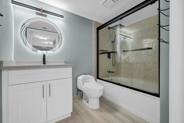 1010 Villa Circle, Boynton Beach, FL 33435