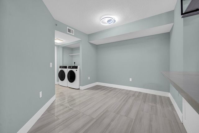 1010 Villa Circle, Boynton Beach, FL 33435