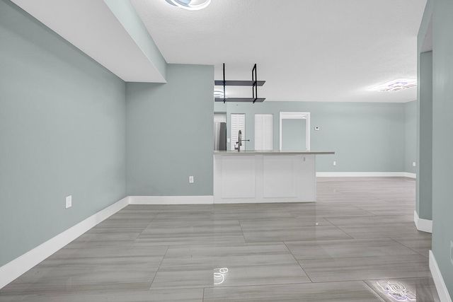 1010 Villa Circle, Boynton Beach, FL 33435