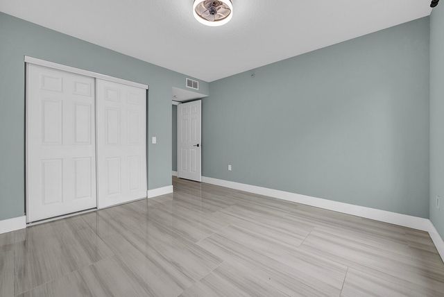 1010 Villa Circle, Boynton Beach, FL 33435