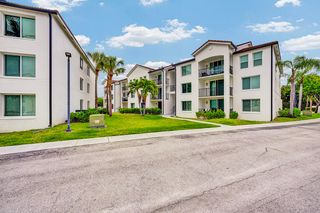 1010 Villa Circle, Boynton Beach, FL 33435