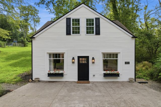 4978 S Pioneer Road, Hampton, PA 15044