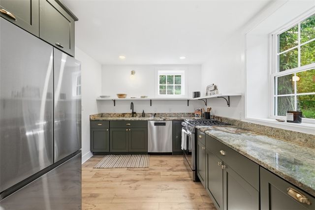 4978 S Pioneer Road, Hampton, PA 15044