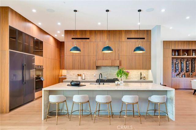 5507 Vanalden, Tarzana, CA 91356