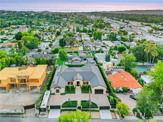 5507 Vanalden, Tarzana, CA 91356