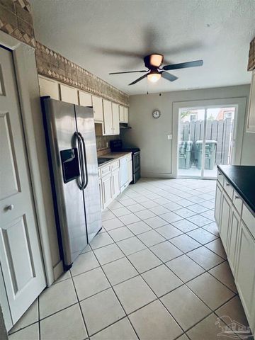 4733 Huron Dr, Pensacola, FL 32507