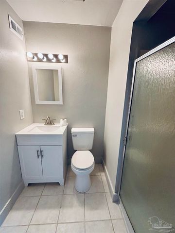 4733 Huron Dr, Pensacola, FL 32507