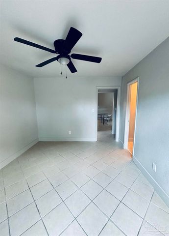 4733 Huron Dr, Pensacola, FL 32507