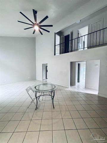 4733 Huron Dr, Pensacola, FL 32507