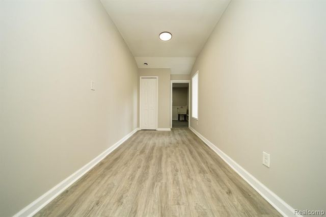 36807 Jefferson Avenue, Harrison Twp, MI 48045