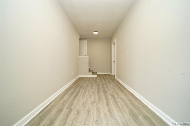 36807 Jefferson Avenue, Harrison Twp, MI 48045