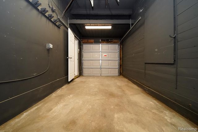 36807 Jefferson Avenue, Harrison Twp, MI 48045