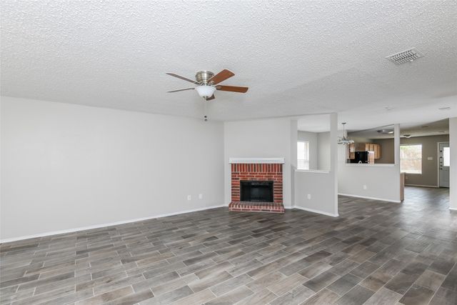 6051 Guilia Drive, Grand Prairie, TX 75052