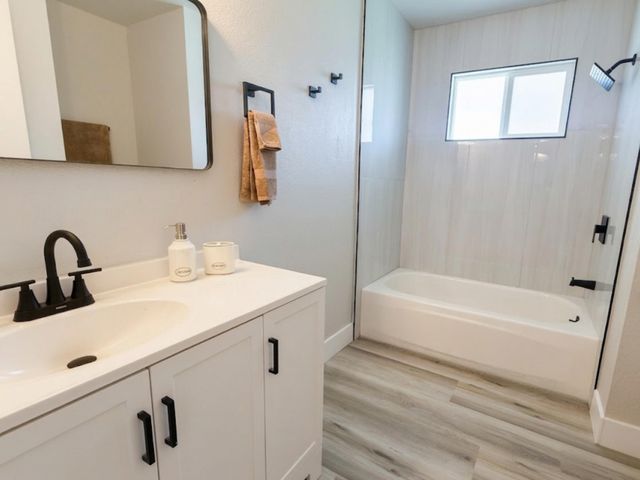 3326 W Fairview Avenue, Visalia, CA 93277