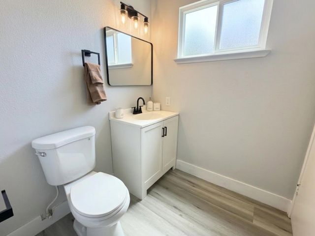 3326 W Fairview Avenue, Visalia, CA 93277