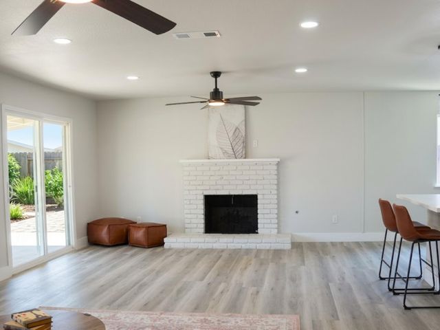 3326 W Fairview Avenue, Visalia, CA 93277