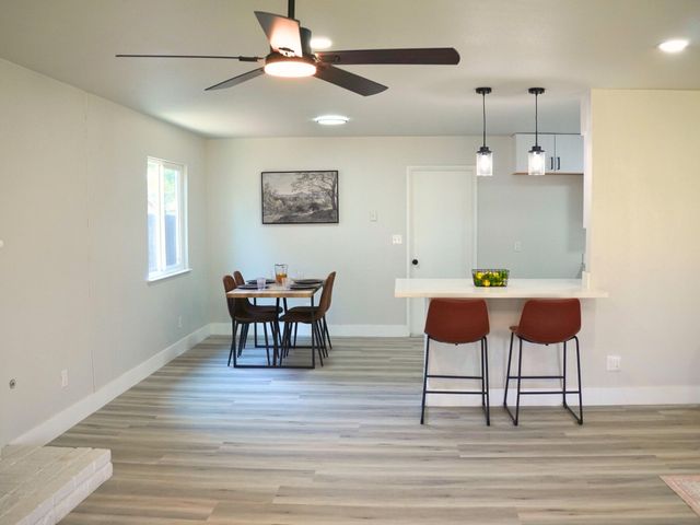 3326 W Fairview Avenue, Visalia, CA 93277