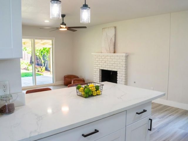 3326 W Fairview Avenue, Visalia, CA 93277