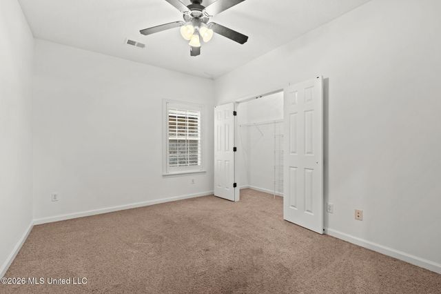 5900 S Foxdale Loop, Southaven, MS 38672