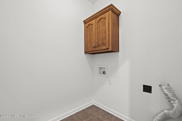 5900 S Foxdale Loop, Southaven, MS 38672