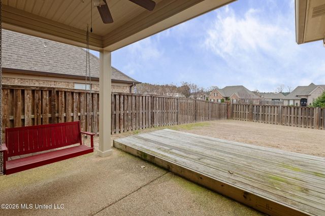 5900 S Foxdale Loop, Southaven, MS 38672