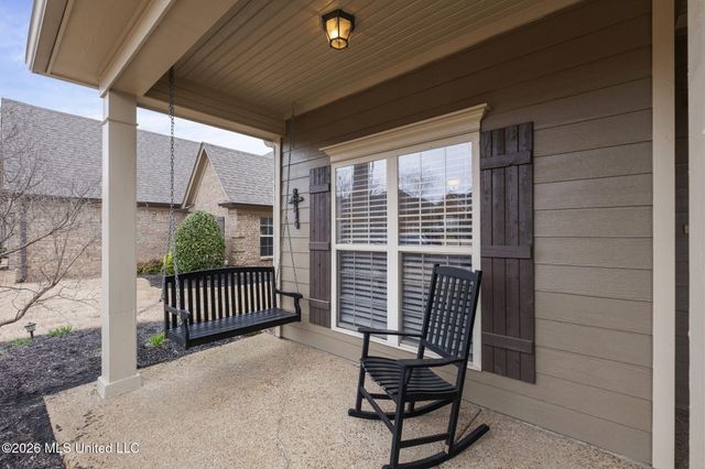 5900 S Foxdale Loop, Southaven, MS 38672