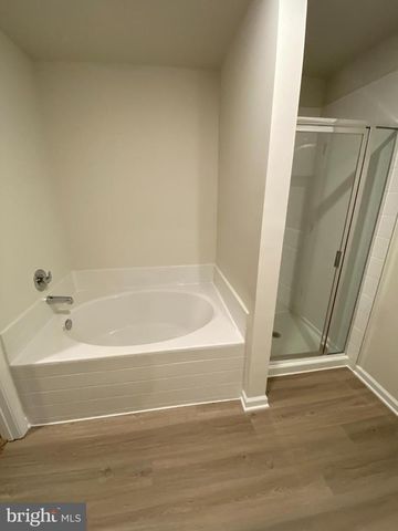 25 CRANSTON CT, Falling Waters, WV 25419