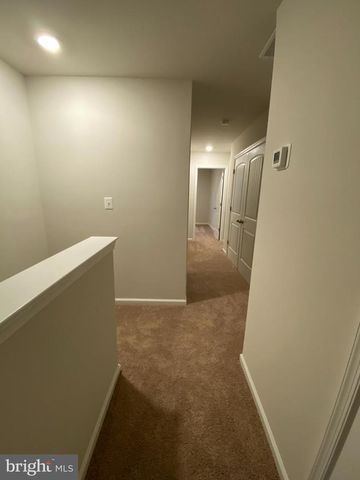 25 CRANSTON CT, Falling Waters, WV 25419