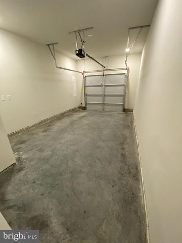 25 CRANSTON CT, Falling Waters, WV 25419