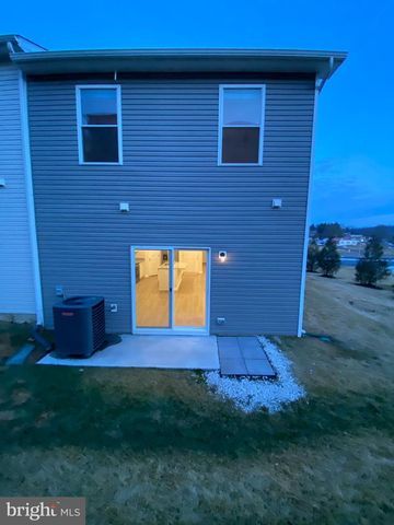 25 CRANSTON CT, Falling Waters, WV 25419
